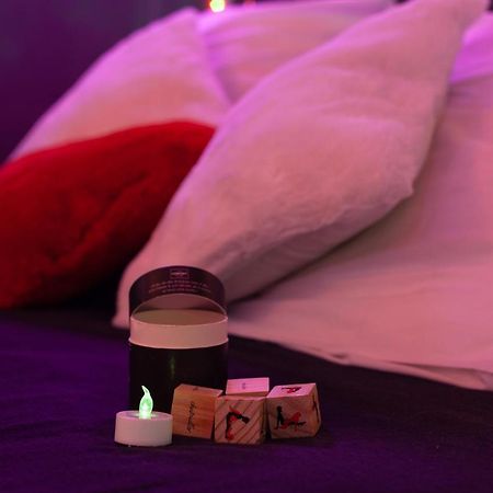 Love Room Avec Balneo Toulon Extérieur photo