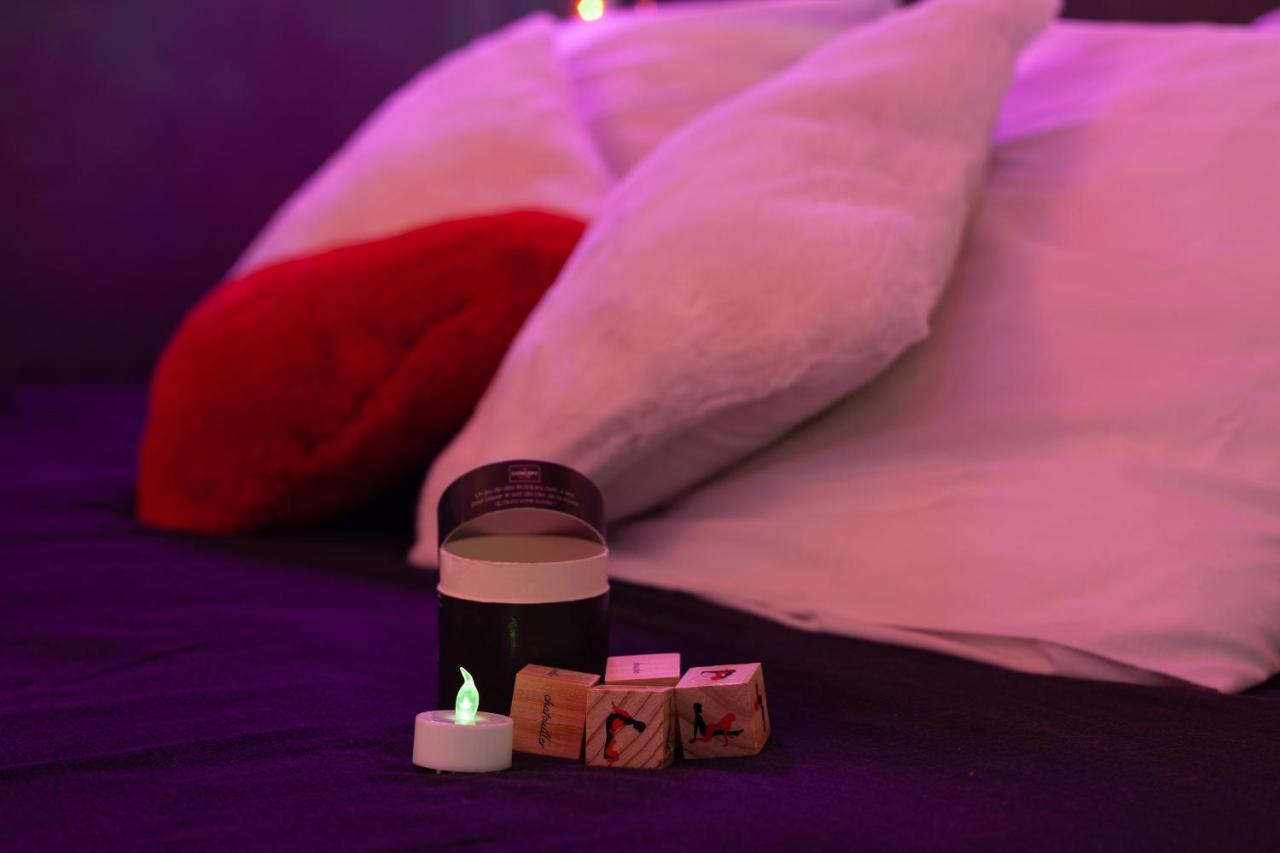 Love Room Avec Balneo Toulon Extérieur photo