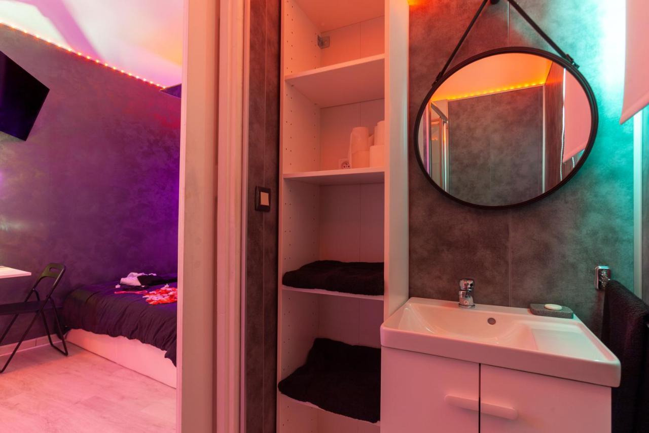 Love Room Avec Balneo Toulon Extérieur photo